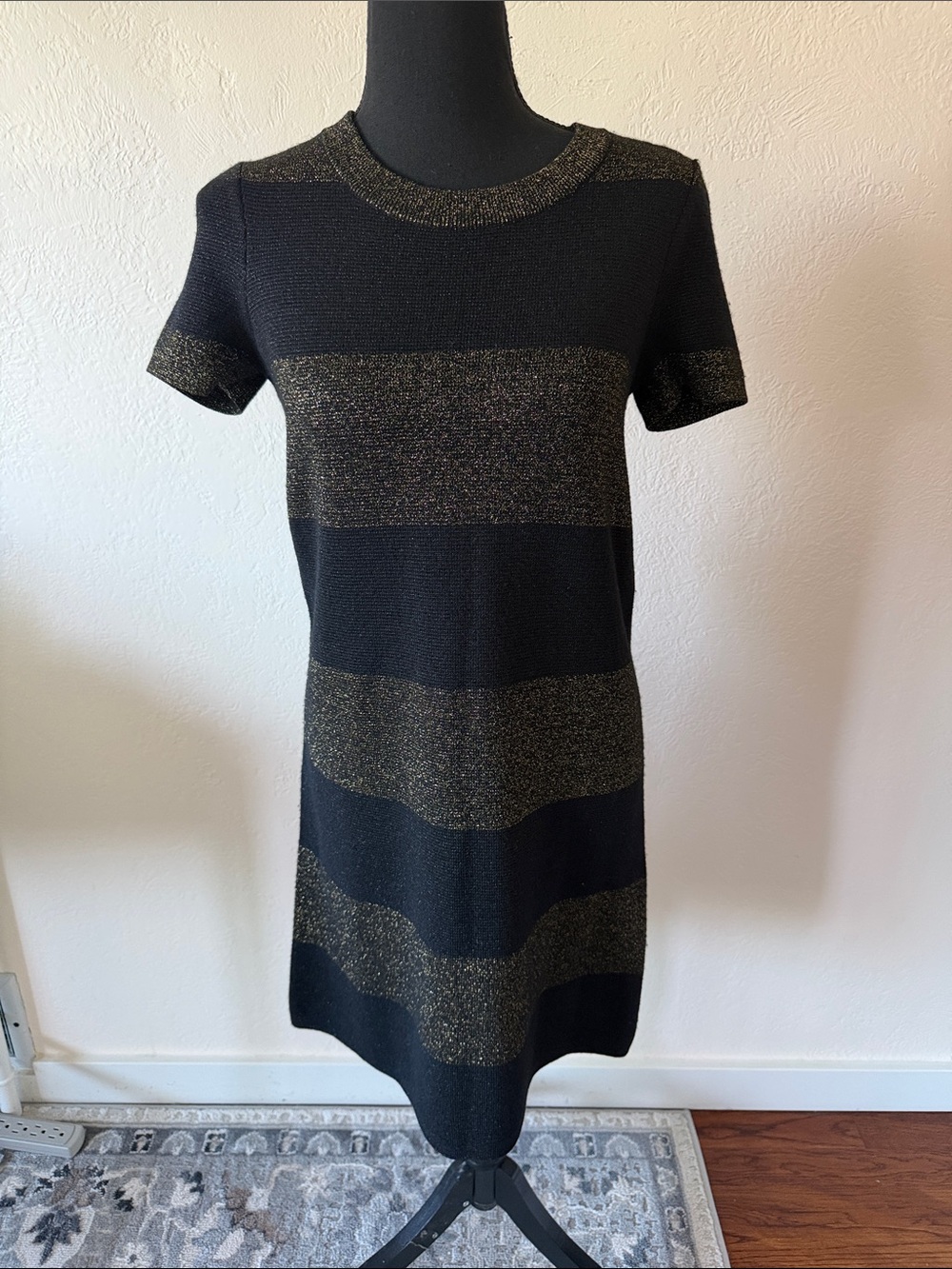 EUC KATE SPADE Black and Gold Short-Sleeve Stripe Knit Dress SIZE XS